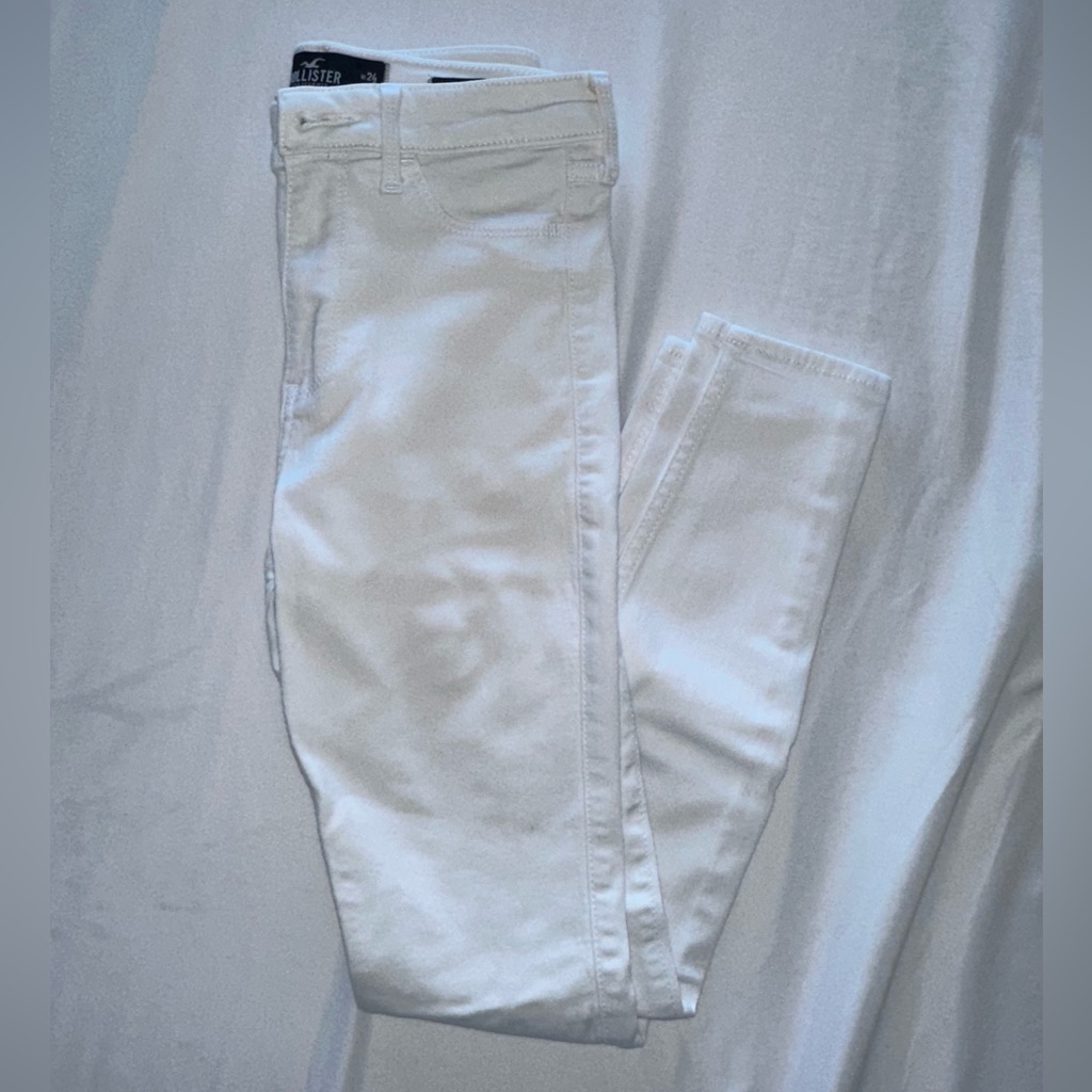 Hollister White High-Rise Jean Legging